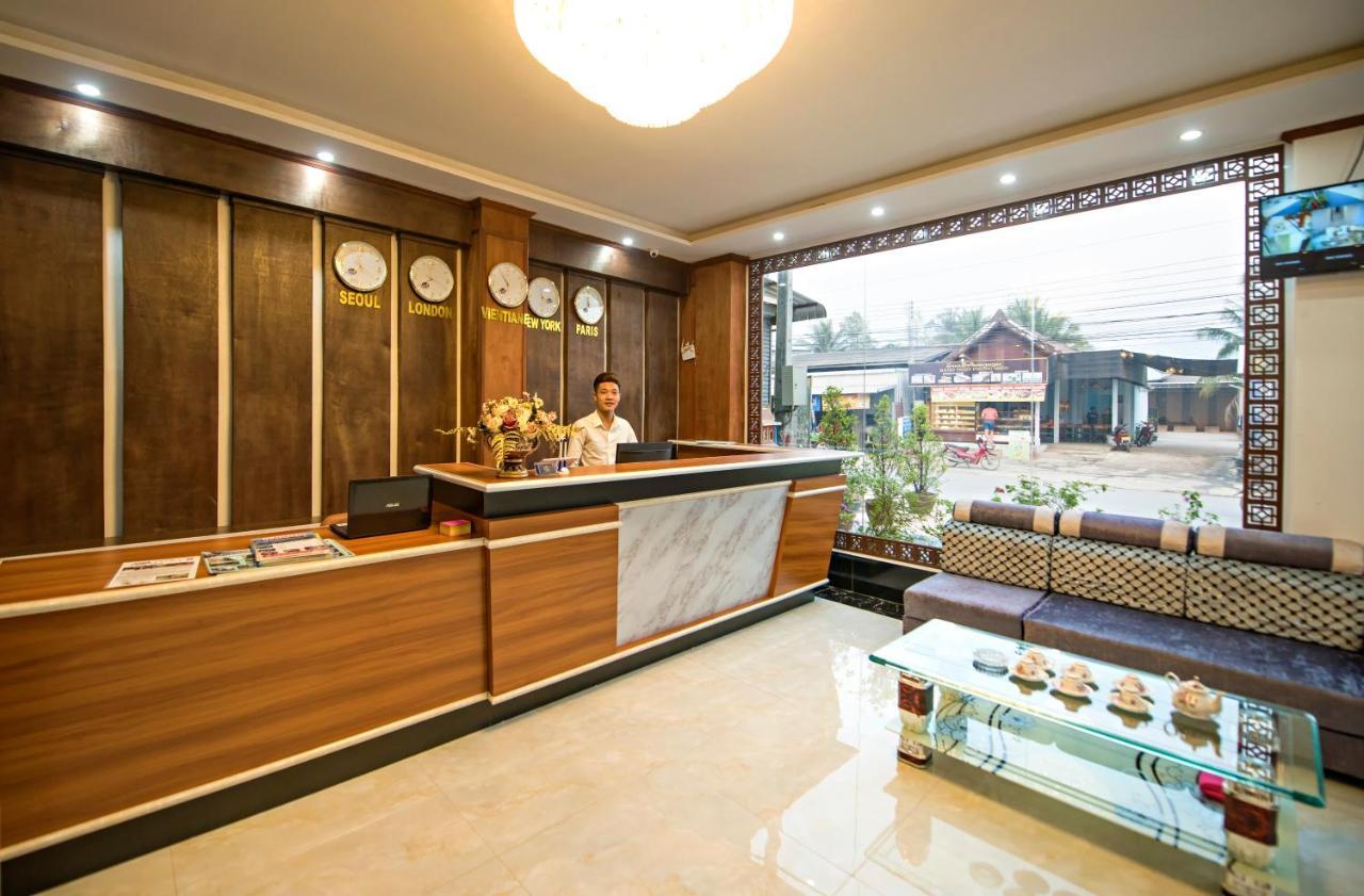 Premier Vang Vieng Hotel Bagian luar foto